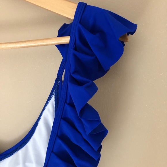 Ruched Monokini Swimsuit - Picture 12 of 13